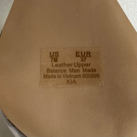 Sam Edelman Kia Block Heel Sandal in Gold Leaf Leather New in Box Size 7 - Picture 7 of 9